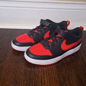 Nike court borough lows